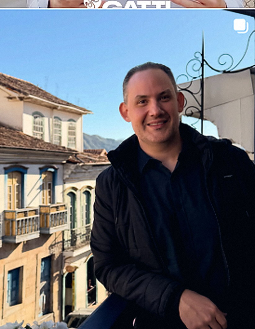 Bruno Gatti nas ruas históricas de Ouro Preto